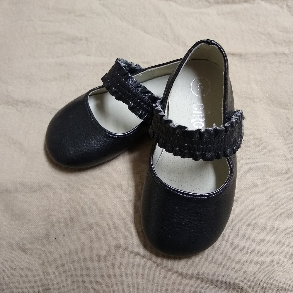 Black dress shoes...Mary Jane, ballet flat